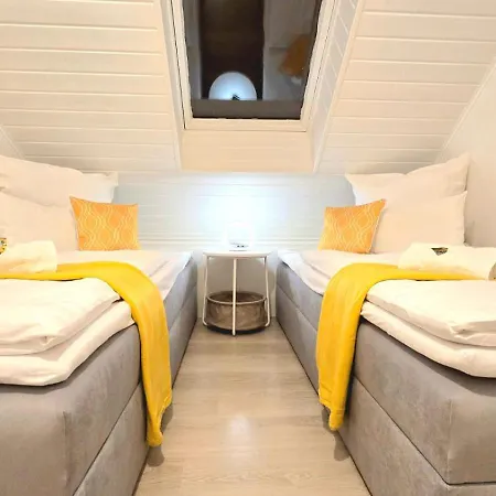 Happy Homes Yellow - Dein Stylisches Design-apartment - Wlan - Netflix - Parkplatz 아파트 *