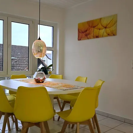 아파트 Happy Homes Yellow - Dein Stylisches Design-apartment - Wlan - Netflix - Parkplatz *