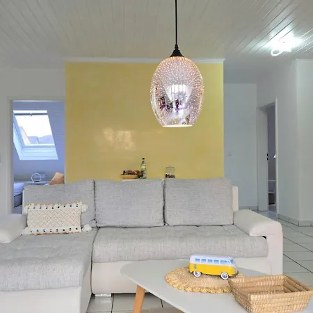 アパート Happy Homes Yellow - Dein Stylisches Design-apartment - Wlan - Netflix - Ps5 - P *