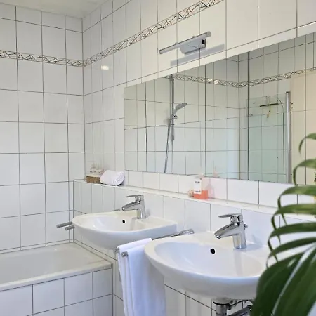 아파트 Happy Homes Yellow - Dein Stylisches Design-apartment - Wlan - Netflix - Parkplatz *