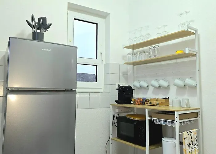 Happy Homes Yellow - Dein Stylisches Design-apartment - Wlan - Netflix - Parkplatz Nidda